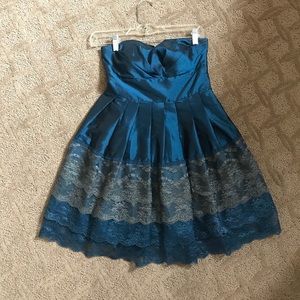 Blue strapless formal dress